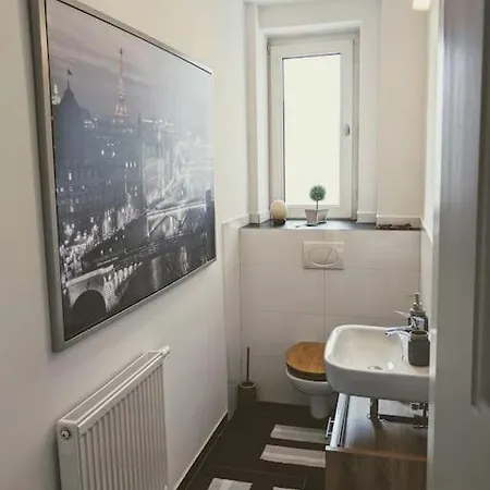 Gemuetliche 144qm Altbauwohnung In Koblenz Am Hbf *