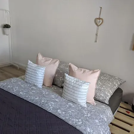 Gemuetliche 144qm Altbauwohnung In Am Hbf Lejlighed *