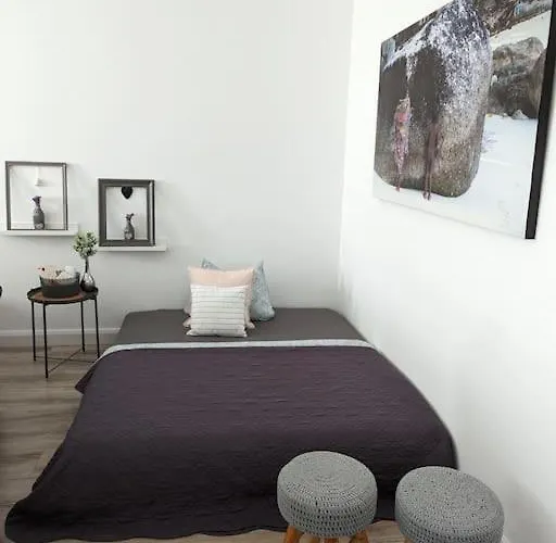 Gemuetliche 144qm Altbauwohnung In Am Hbf Апартаменты *