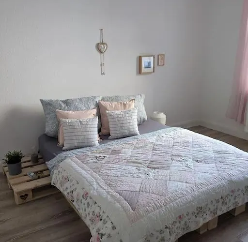 Gemuetliche 144qm Altbauwohnung In Am Hbf Апартаменты