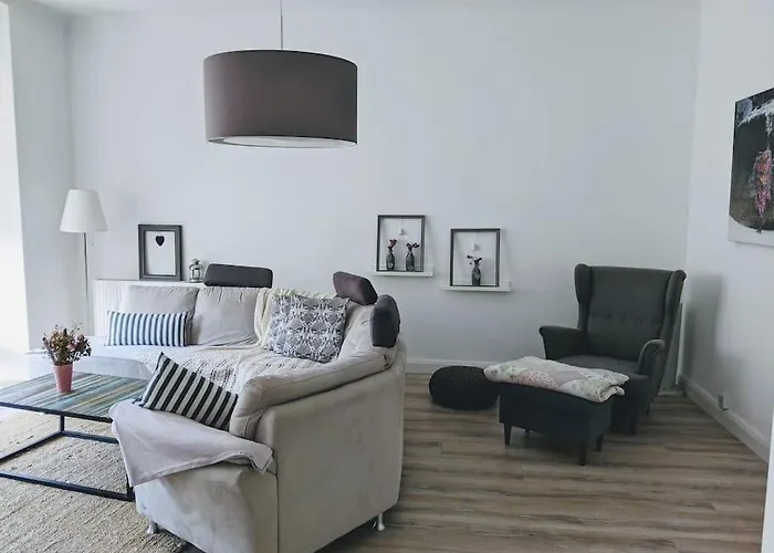 Gemuetliche 144qm Altbauwohnung In Am Hbf Апартаменты Кобленц